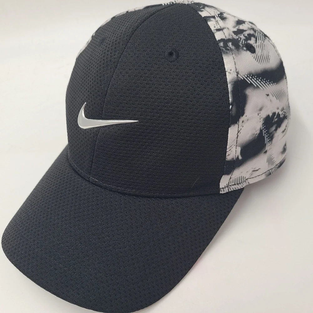 Child Nike Hat Snapback Black White Abstract Pattern Swoosh Logo Sports Outdoors